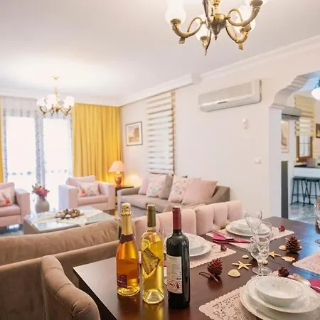 Villa Astonishing In The Heart Of